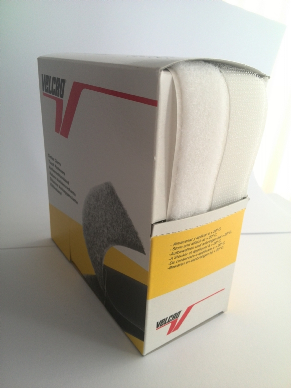 tweeling onpeilbaar Hoogte Velcro klittenband, zelfklevend, 20 mm x 5 meter, wit kopen? | LTC Leiden